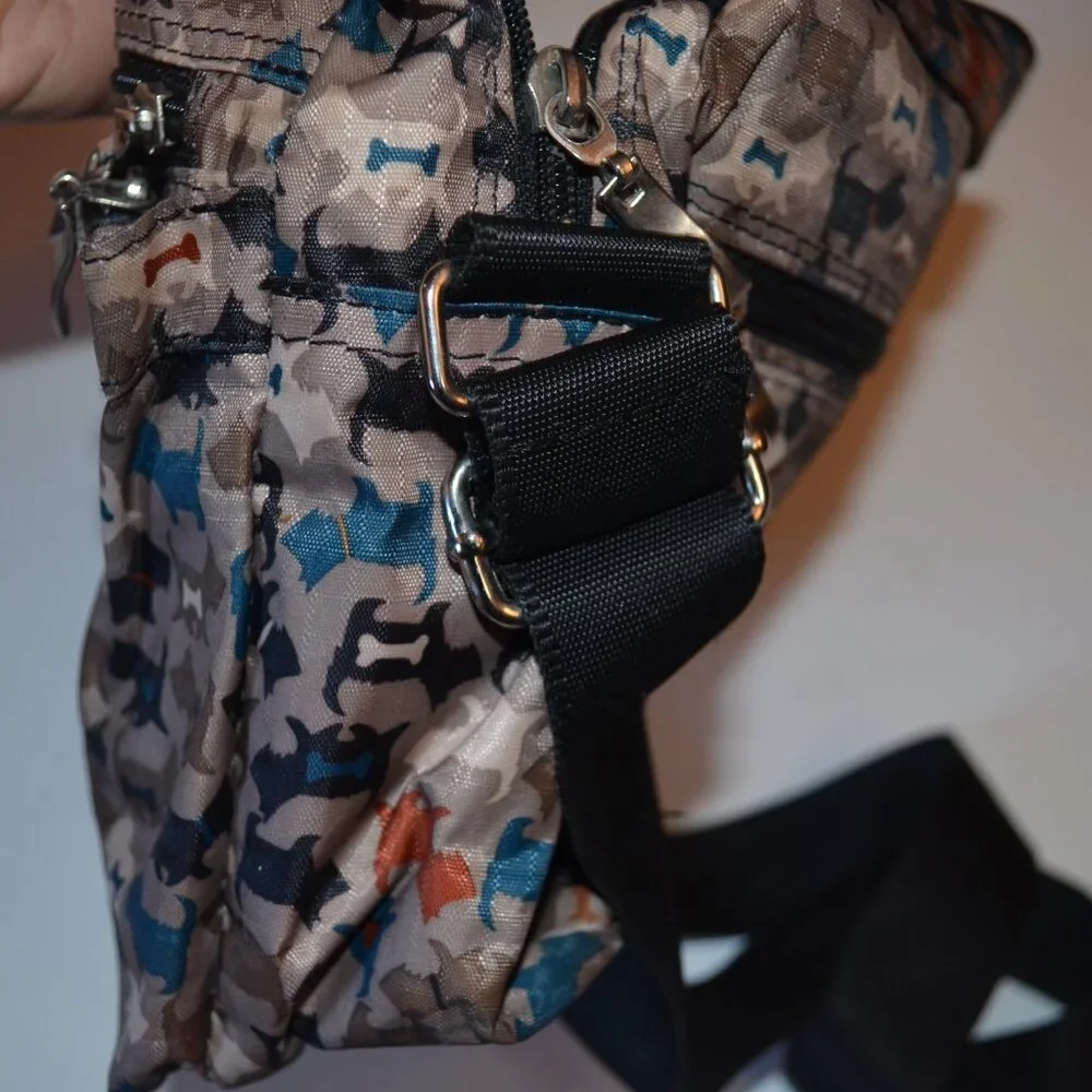 YOUNG FASHION Cross-Body Dogs Images Prints Many Pockets Medium Purse ~9'x11'x3'